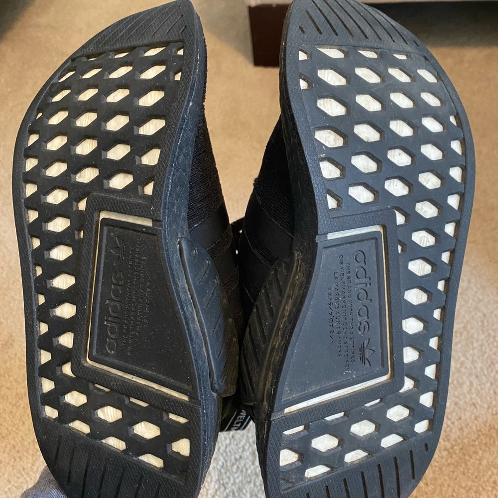 All black NMD R1 - Picture 4 of 5